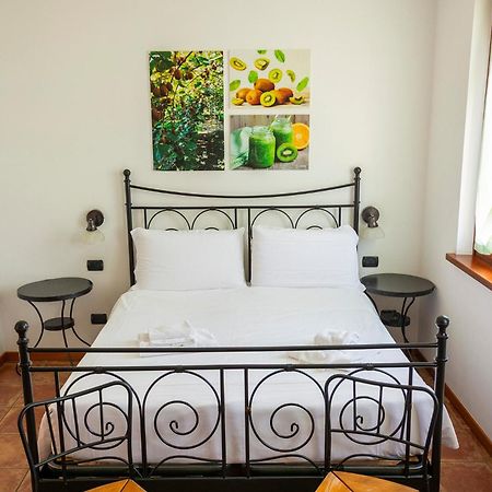 Agriturismo Il Giardino Degli Ulivi Лацизе Екстер'єр фото